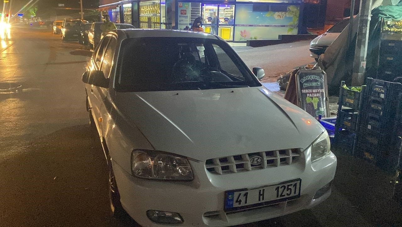 Kocaeli’de otomobilin çarptığı yaya yaralandı