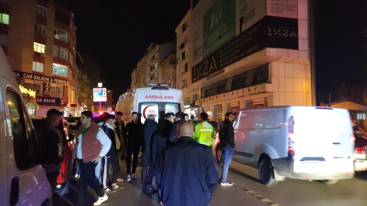 Kocaeli’de otomobilin çarptığı yaya yaralandı