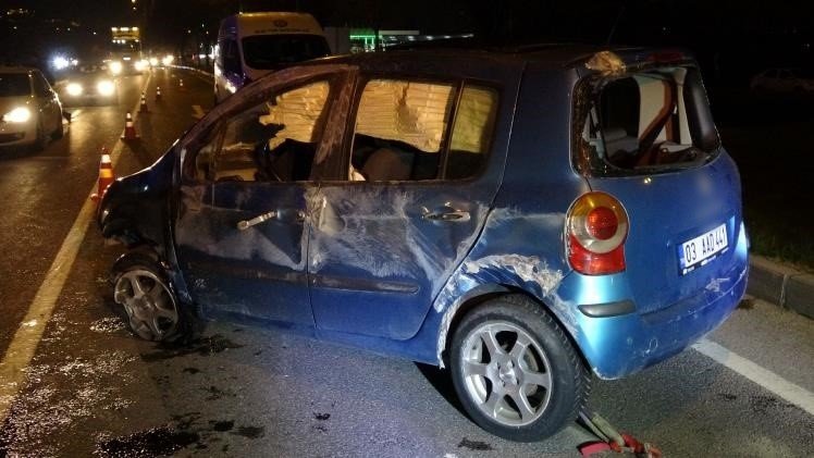 Kütahya’da iki otomobil çarpıştı: 1 ölü, 5 yaralı