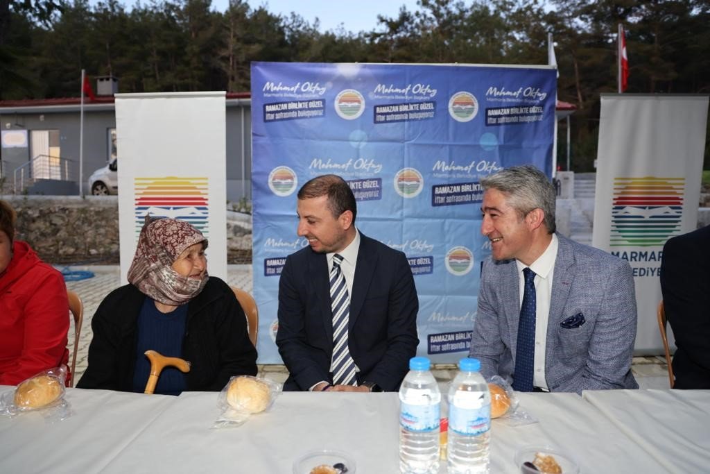 Marmaris’te altıncı iftar sofrası Karaca Mahallesi’nde kuruldu