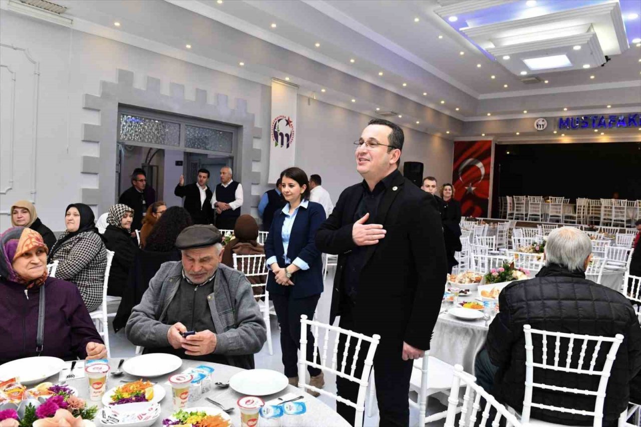 Başkan Kanar, şehit yakınları ve gazi aileleri ile iftar sofrasında buluştu