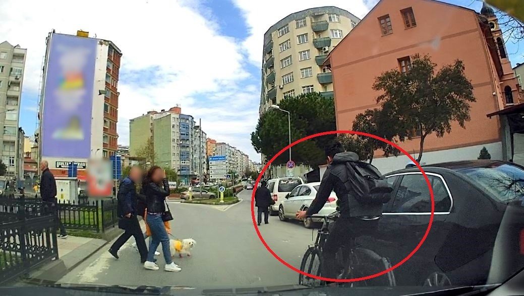 Trafikte tehlikeli hareketler kamerada