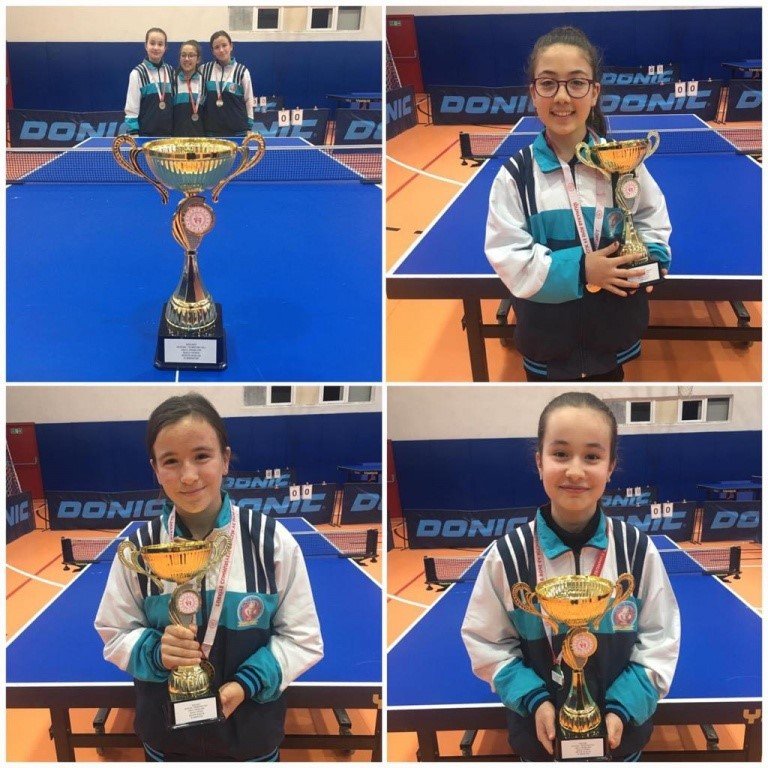 Şaphane 75.Yıl Ortaokulu masa tenisi takımı namağlup il birincisi