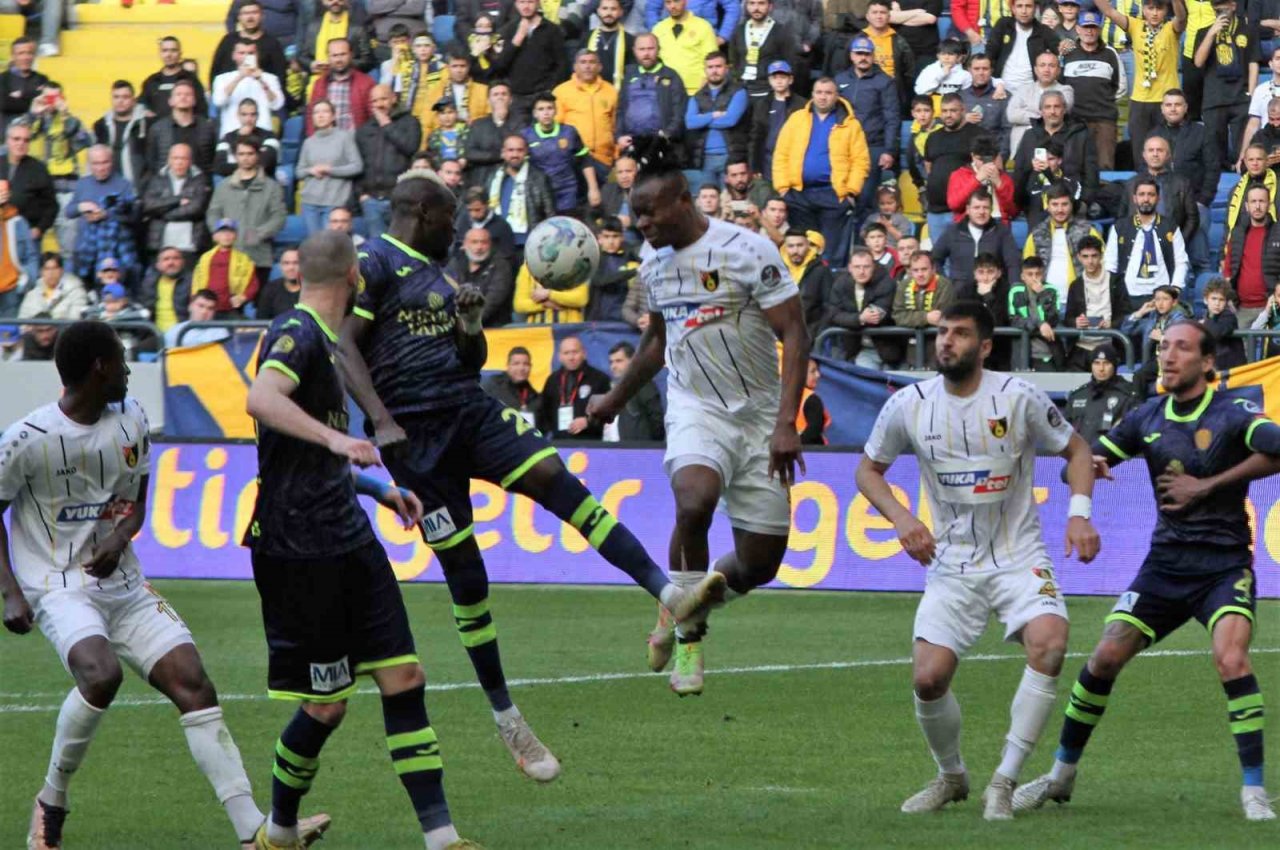 Spor Toto Süper Lig: MKE Ankaragücü: 3 - İstanbulspor: 2 (Maç sonucu)