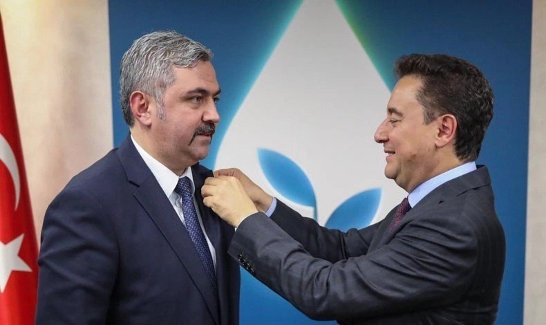 BBP’den istifa eden Tahir Şahin, DEVA’dan da istifa etti