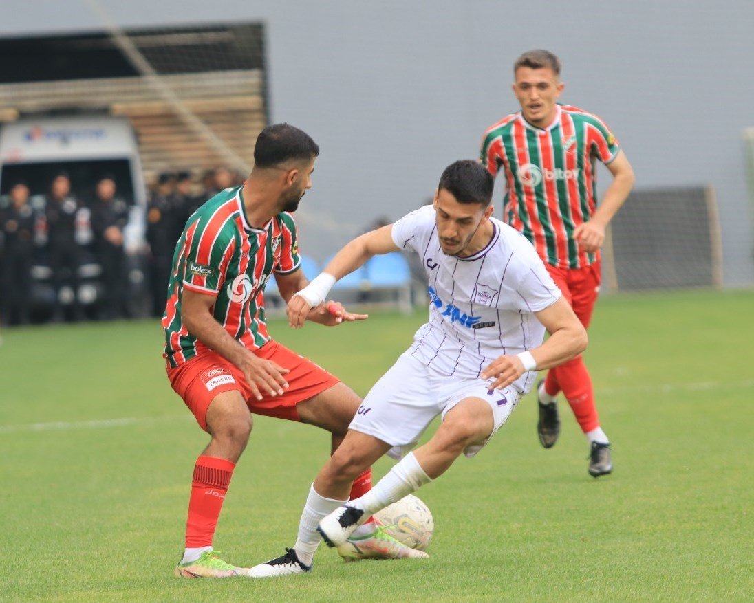 TFF 3. Lig: Karşıyaka: 0 - Yomraspor: 0