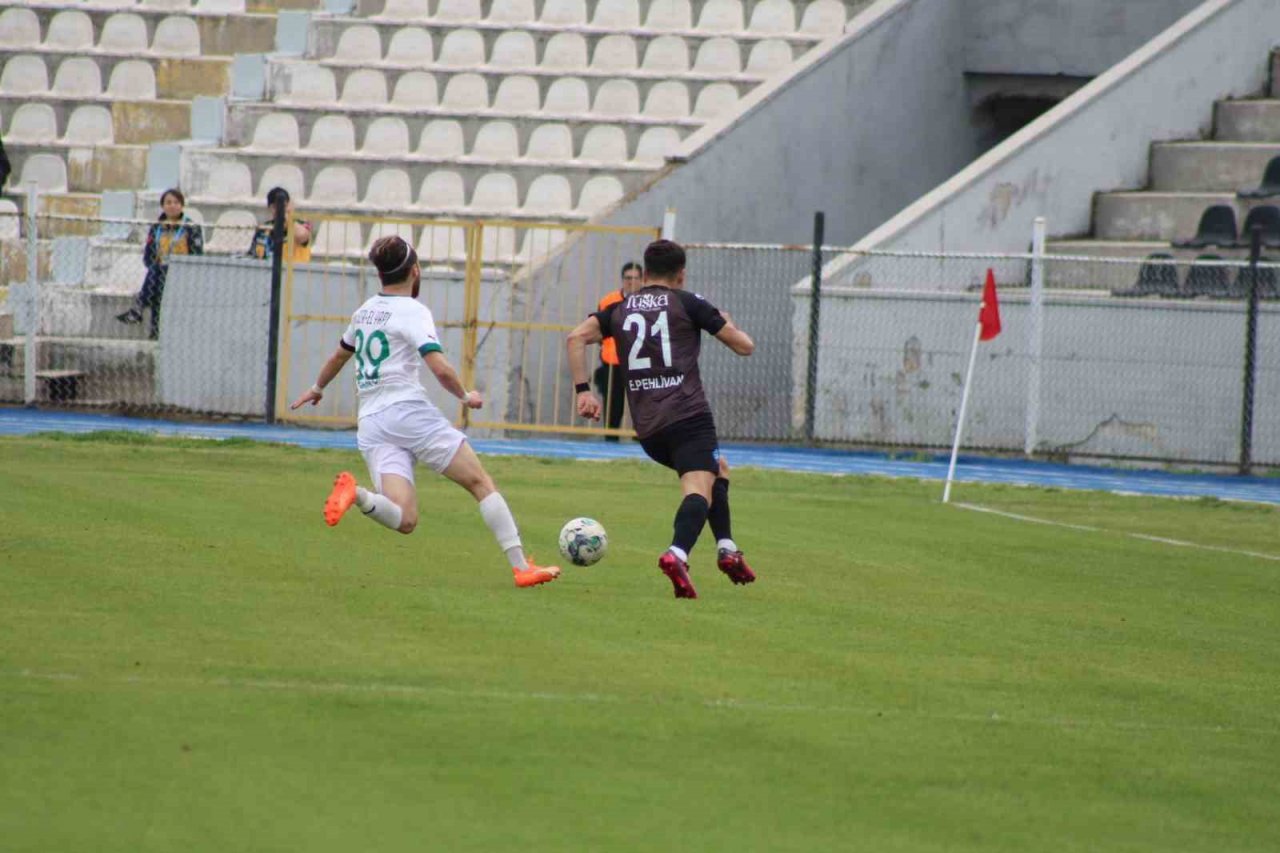 TFF 3. Lig: Efeler 09 SFK: 0 - Sapanca Gençlikspor: 0