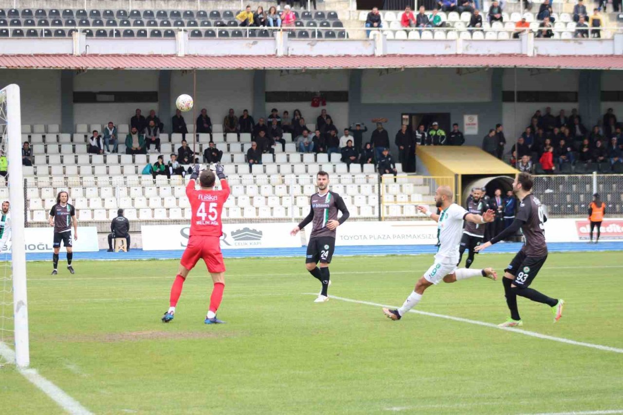 TFF 3. Lig: Efeler 09 SFK: 0 - Sapanca Gençlikspor: 0