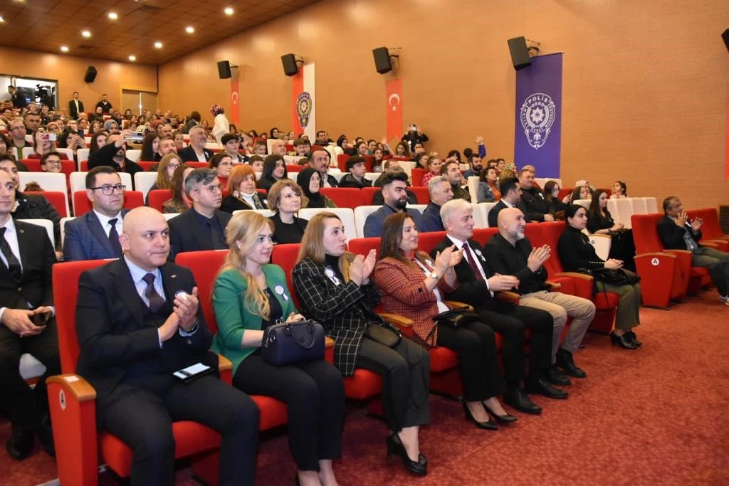 Giresun’da Polis Korosu’ndan türkü dinletisi