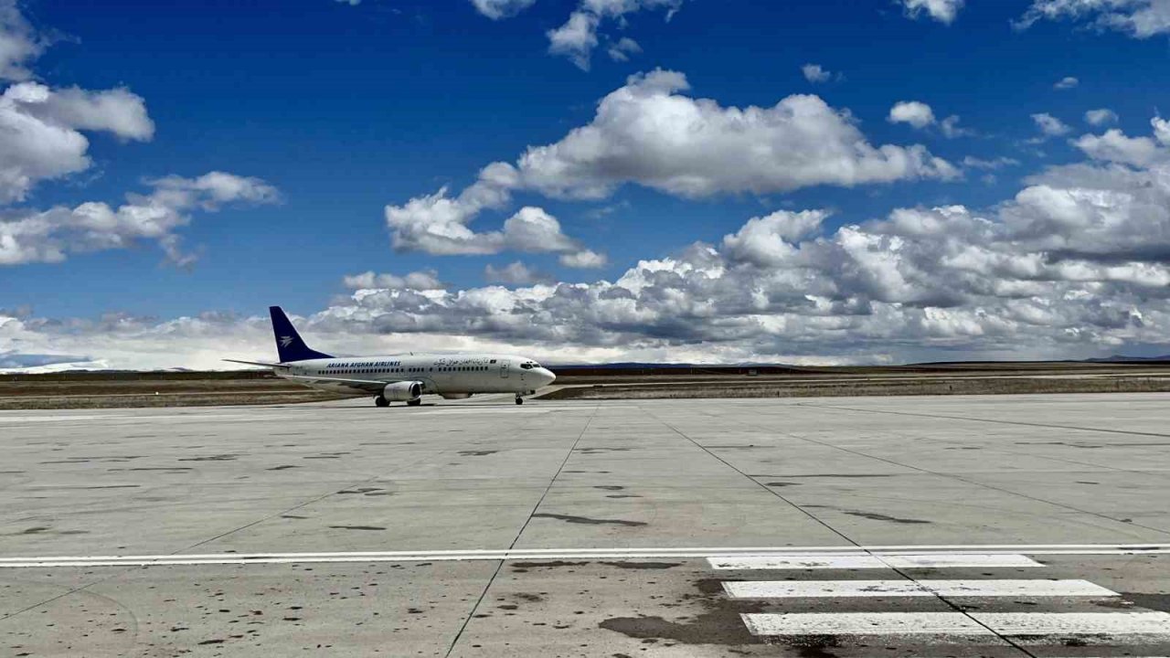 Ağrı’da 365 Afgan göçmen sınır dışı edildi