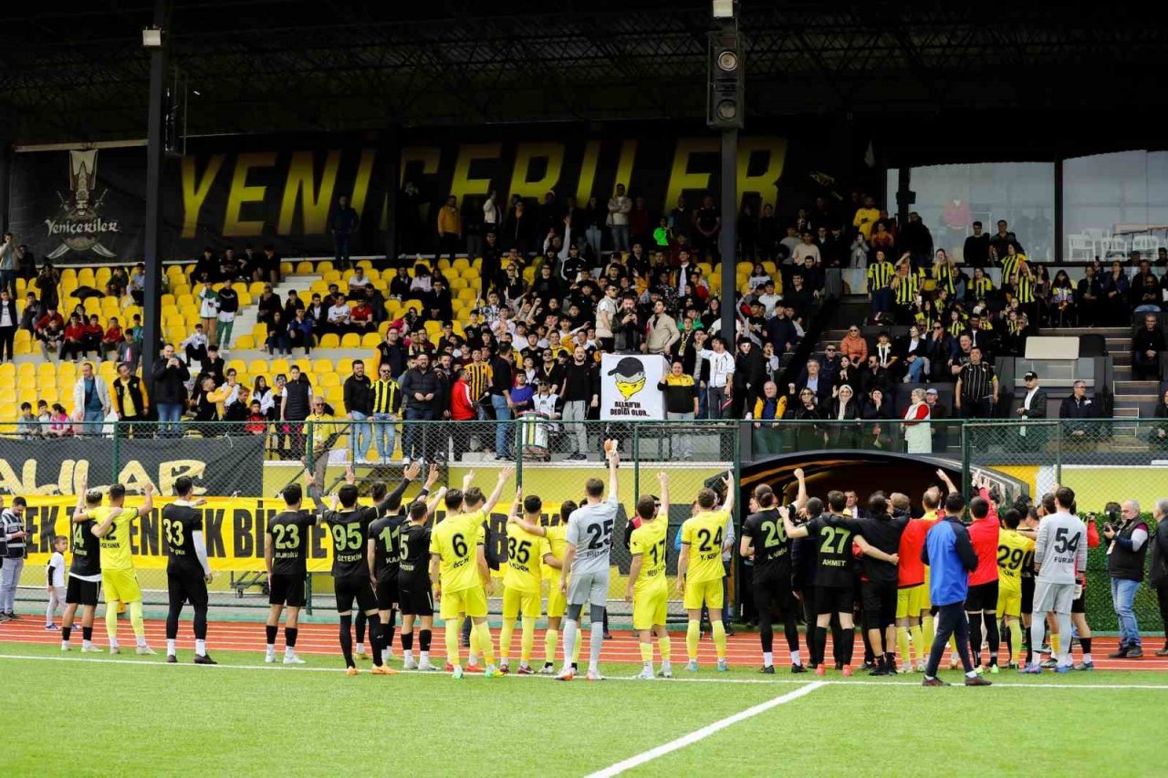 Aliağaspor FK 3. Lig’in kapısını araladı