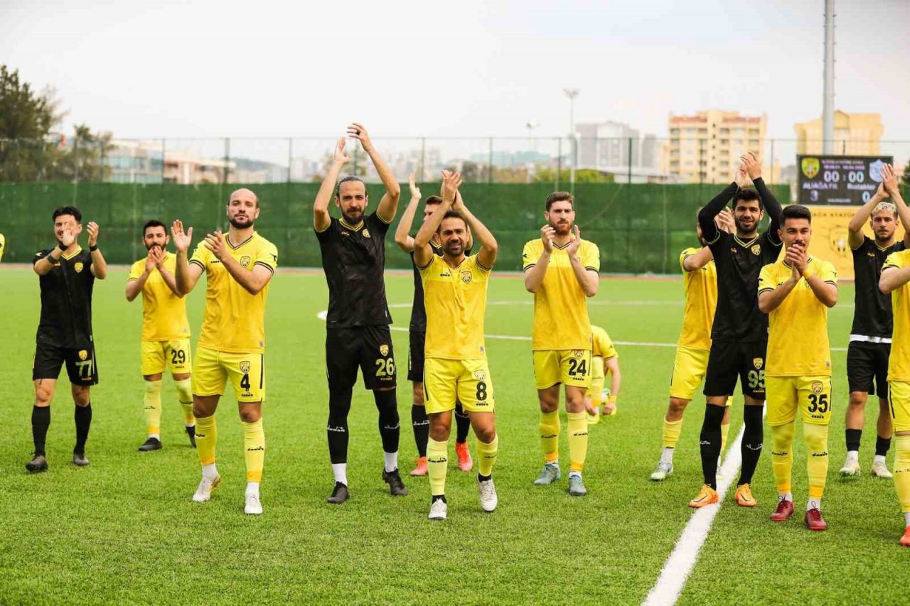 Aliağaspor FK 3. Lig’in kapısını araladı