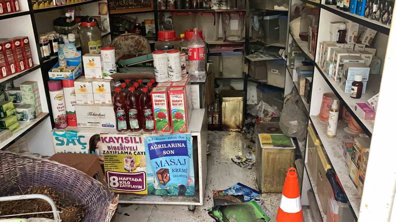 Eşine kızdı, kendini ve dükkanını yakmaya çalıştı