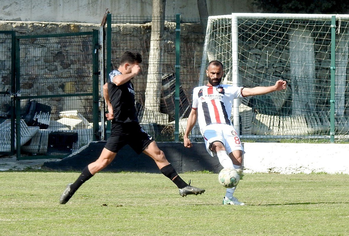 Çeşme Belediyespor sahasında 3-2 mağlup oldu