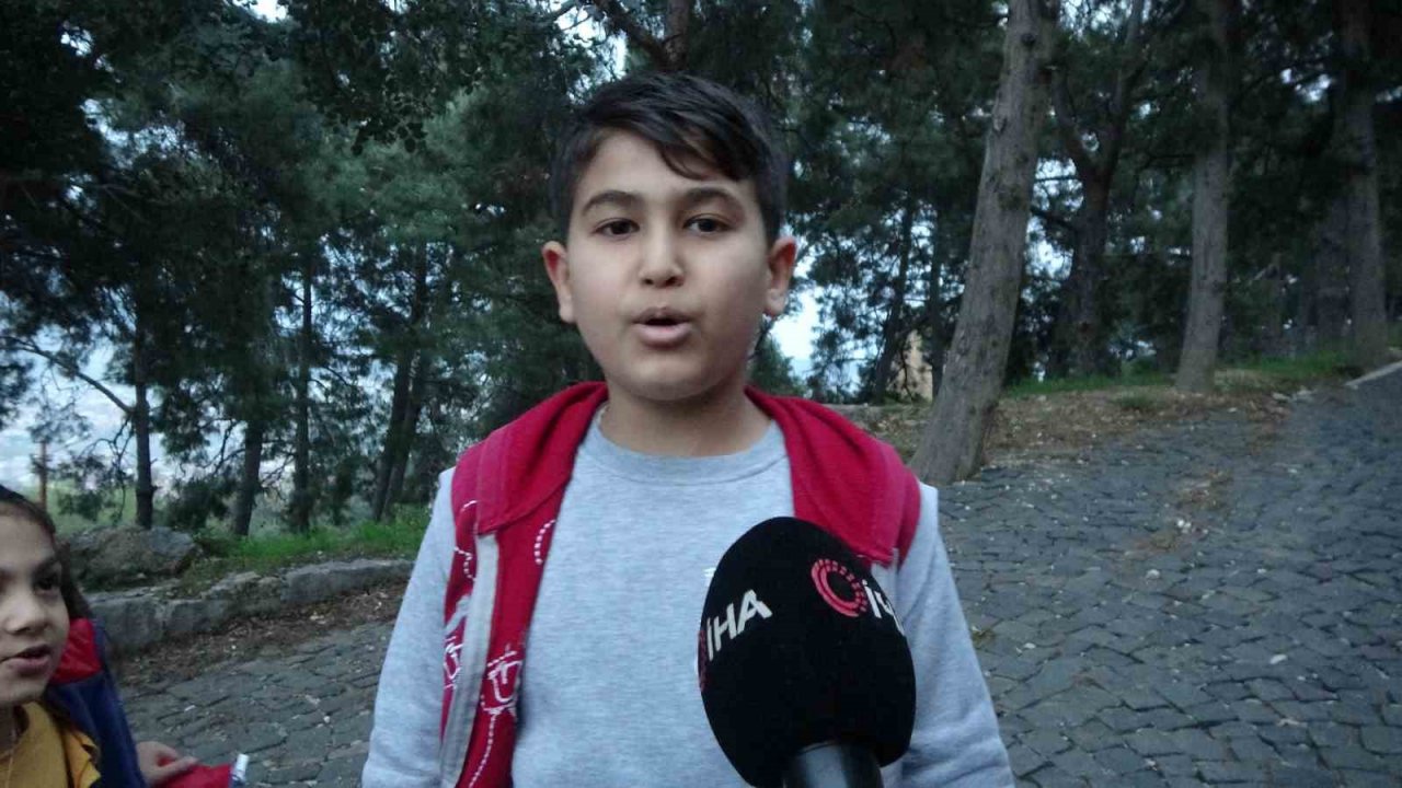 Kozan, 7 asırlık kaleden atılan topla orucunu açıyor