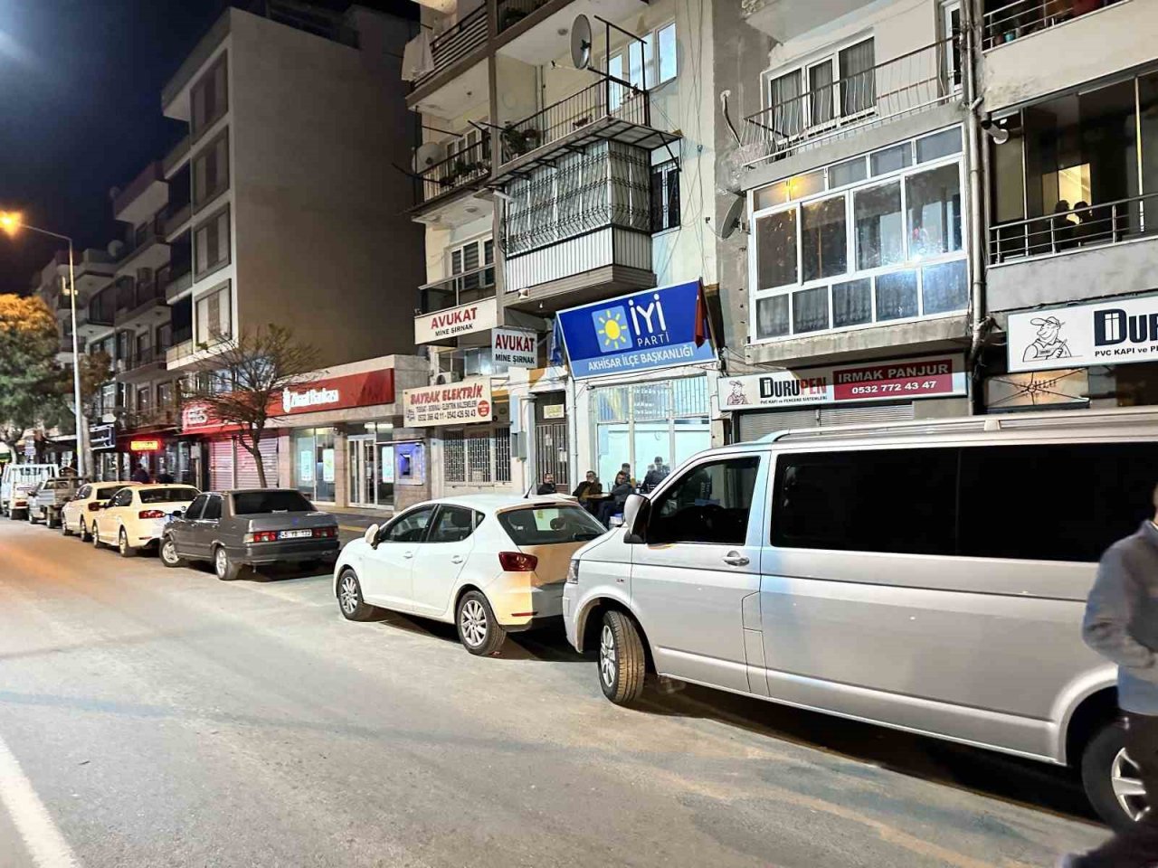 Akhisar’da havaya 4 el ateş açıp kaçan şüpheli aranıyor