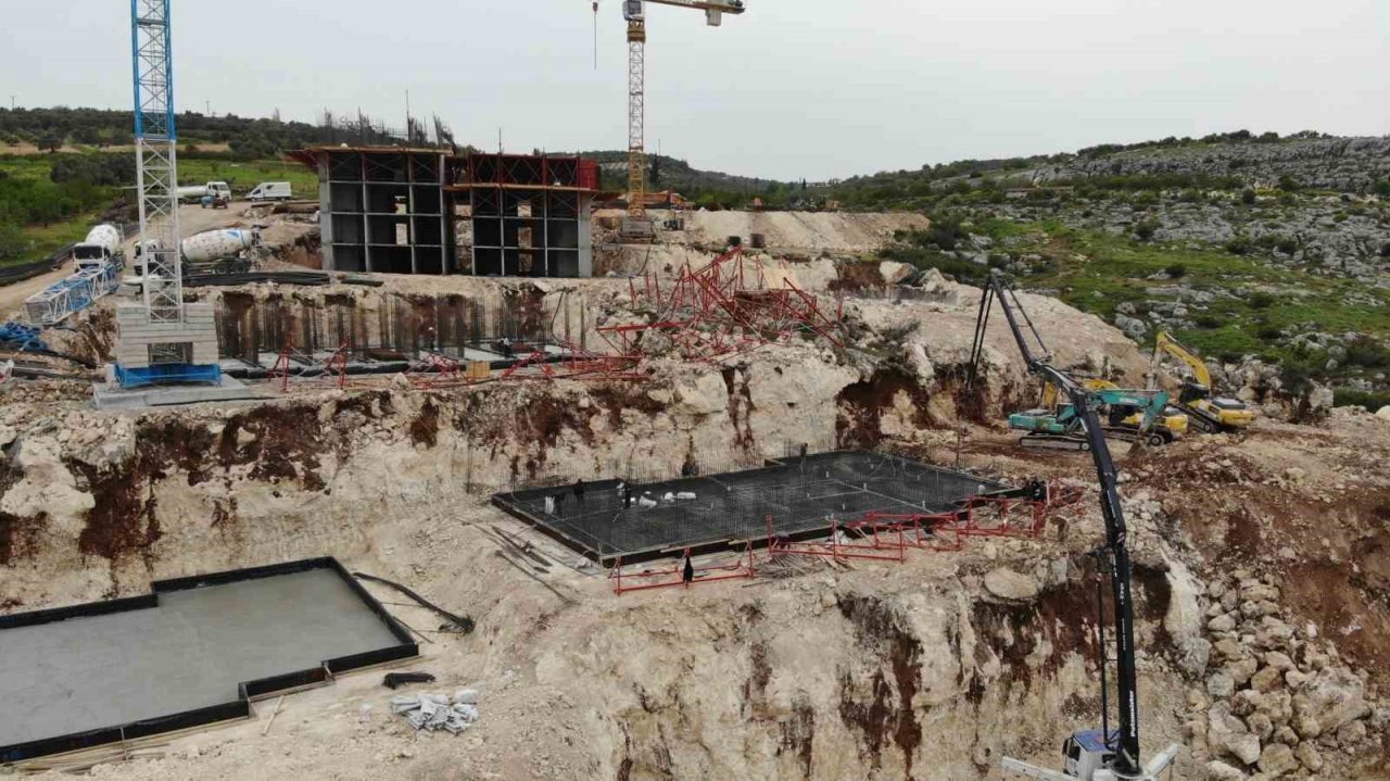 Hatay’da deprem konutları yükseliyor