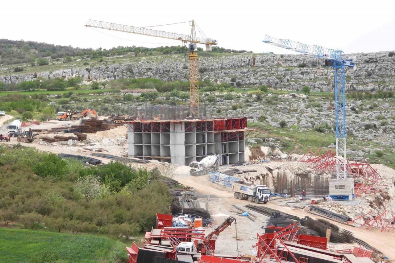 Hatay’da deprem konutları yükseliyor