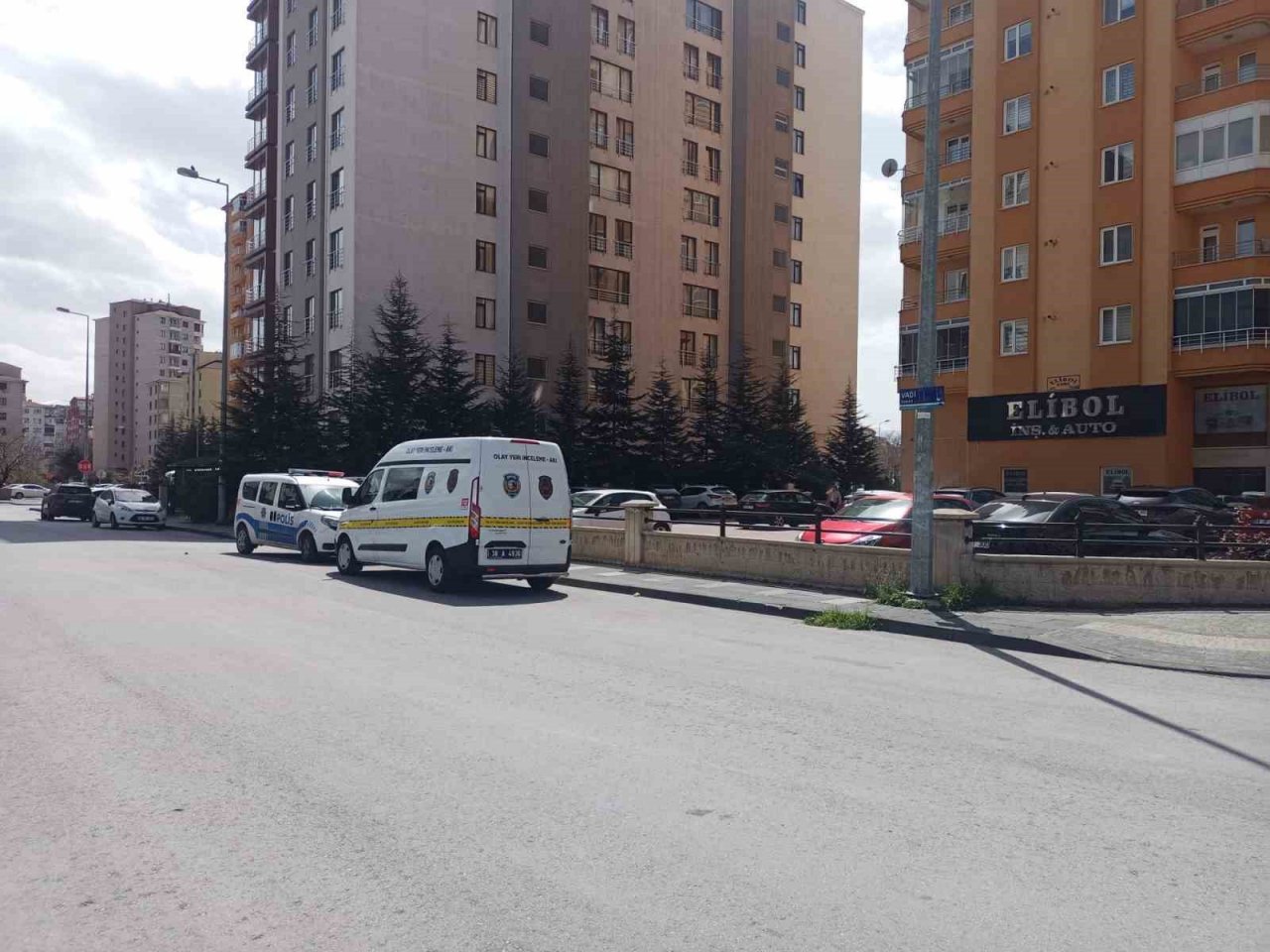 43 yaşındaki kadın kendini asarak yaşamına son verdi