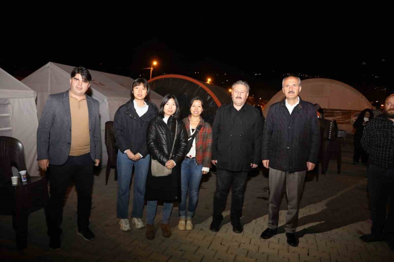 Melikgazi Belediyesi’nden Çin Mahallesi’ndeki Çadırkentte iftar beraberliği