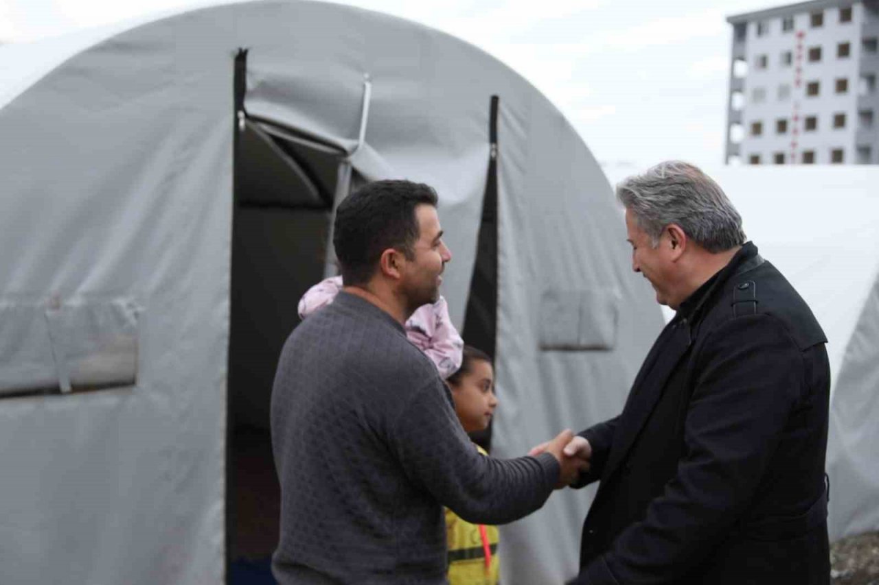 Melikgazi Belediyesi’nden Çin Mahallesi’ndeki Çadırkentte iftar beraberliği