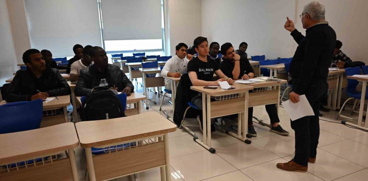 MEVKA, uluslararası öğrencilere yönelik dış ticaret eğitimi düzenledi