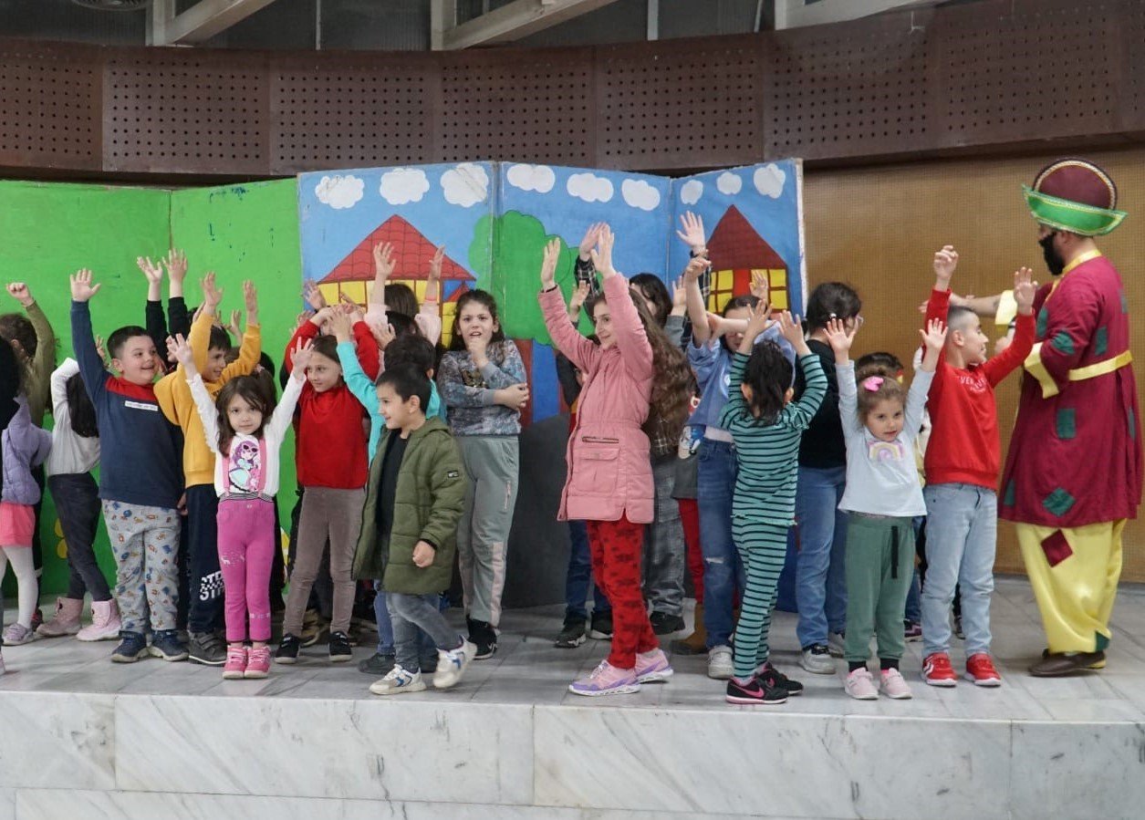 Çocuklar geleneksel Ramazan şenliğinde eğlendi