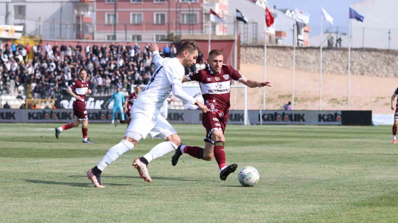 Spor Toto 1. Lig: Beyçimento Bandırmaspor: 2 - Altay: 1