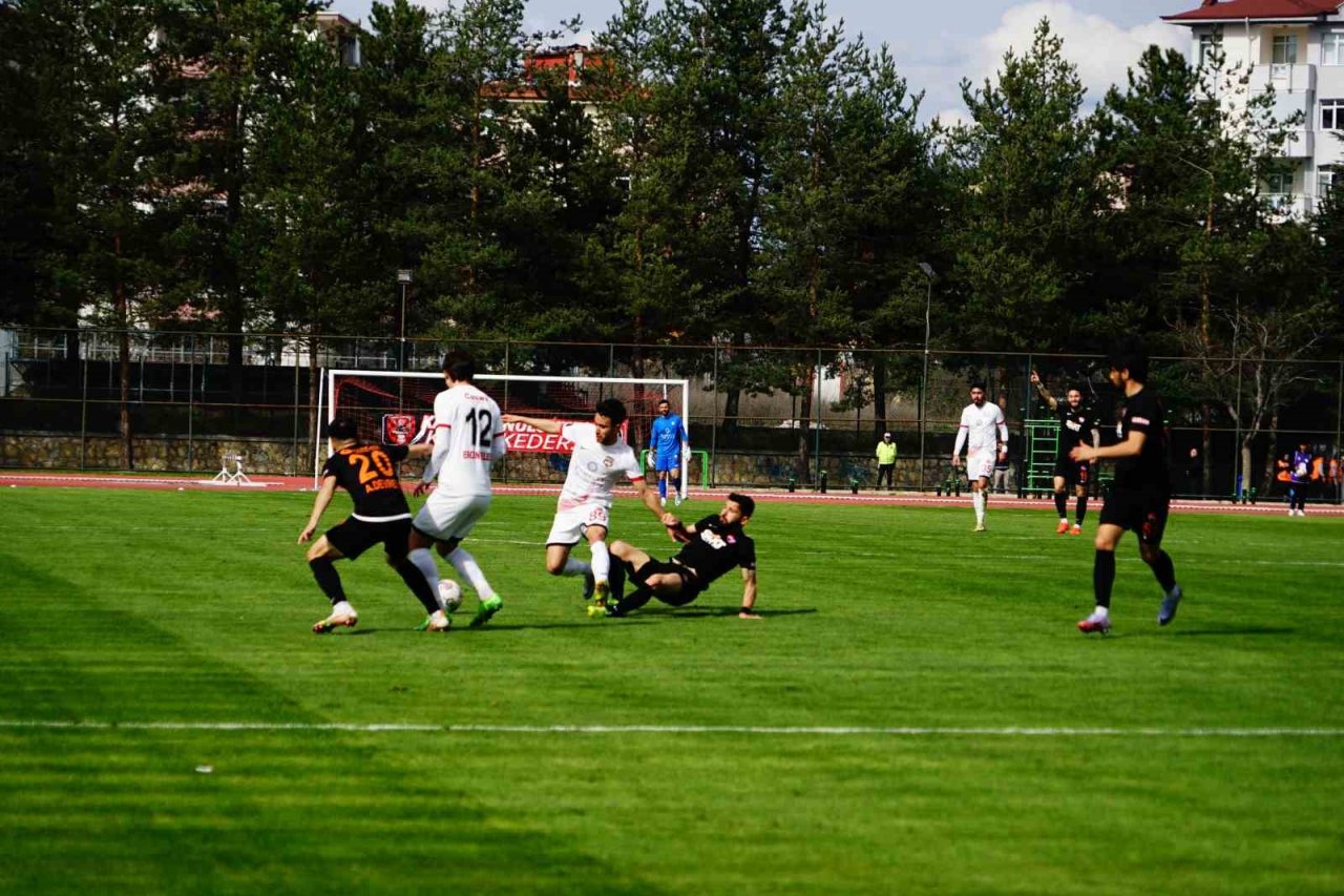 TFF 2. Lig: GMG Kastamonuspor: 0 - İskenderunspor: 2