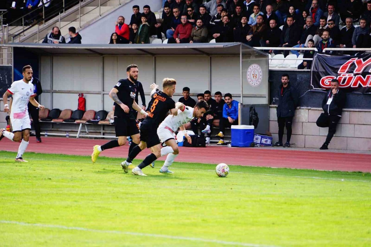TFF 2. Lig: GMG Kastamonuspor: 0 - İskenderunspor: 2