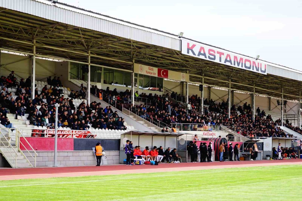 TFF 2. Lig: GMG Kastamonuspor: 0 - İskenderunspor: 2