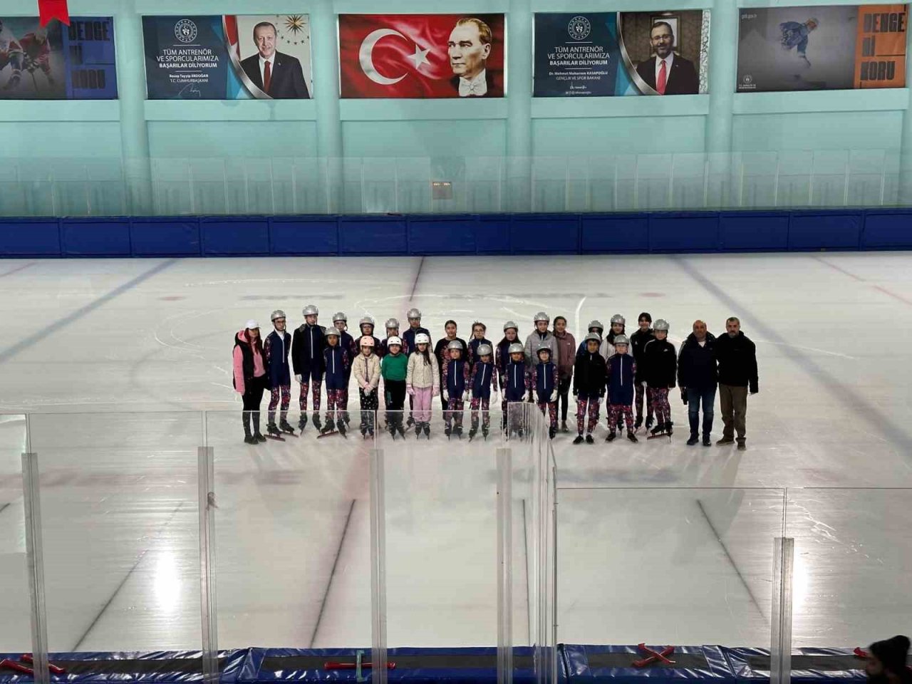 Short Track test yarışlarına yoğun ilgi