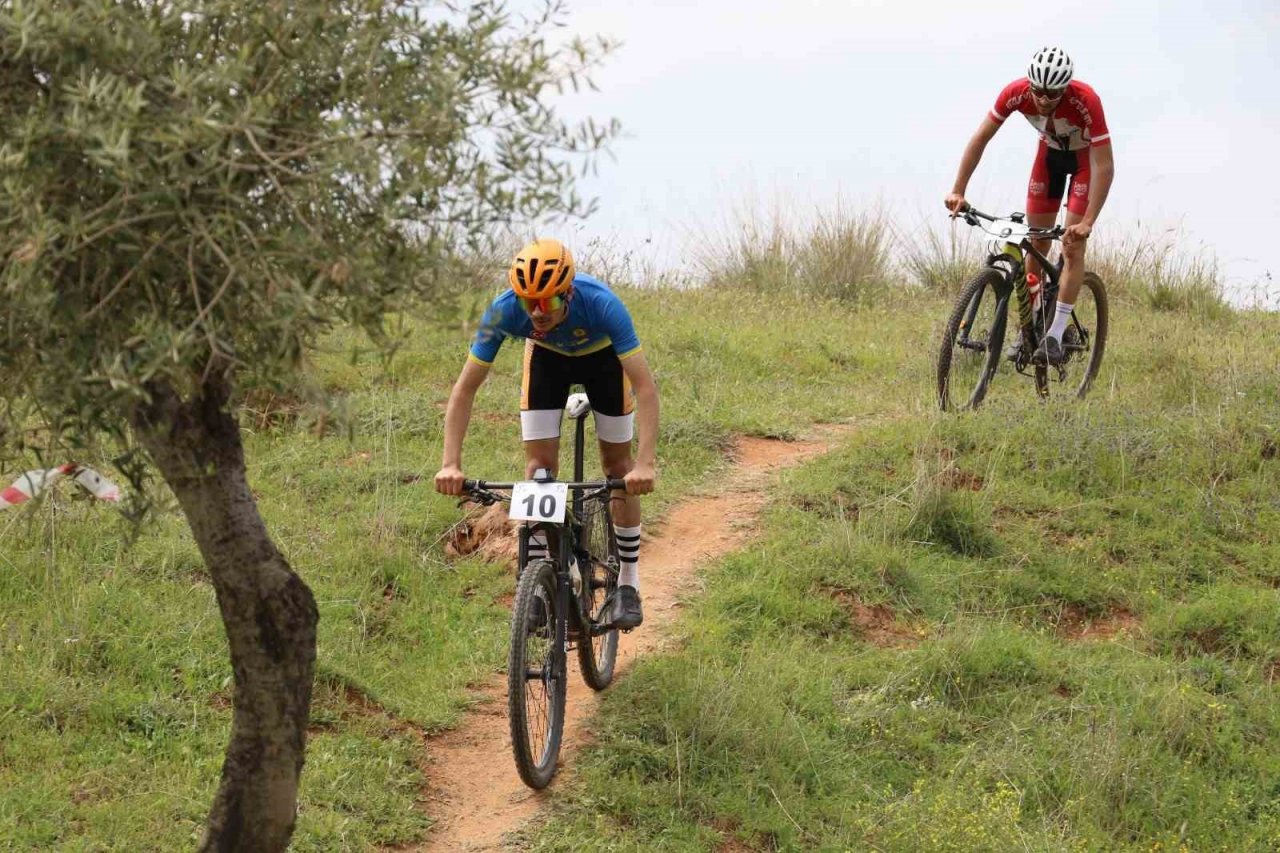 Pedallar şampiyonluk için Tralleis Antik Kenti’nde atıldı