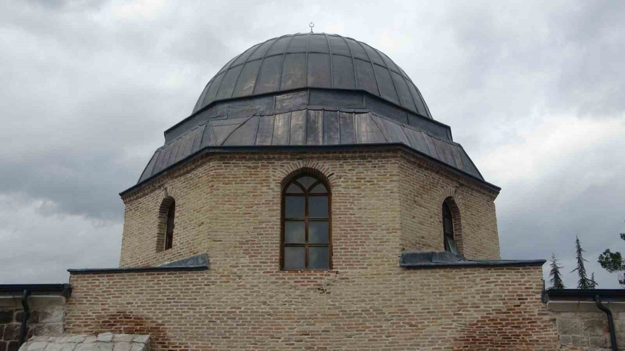 Depremden etkilenen 800 yıllık Malatya Ulu Cami restore edilecek