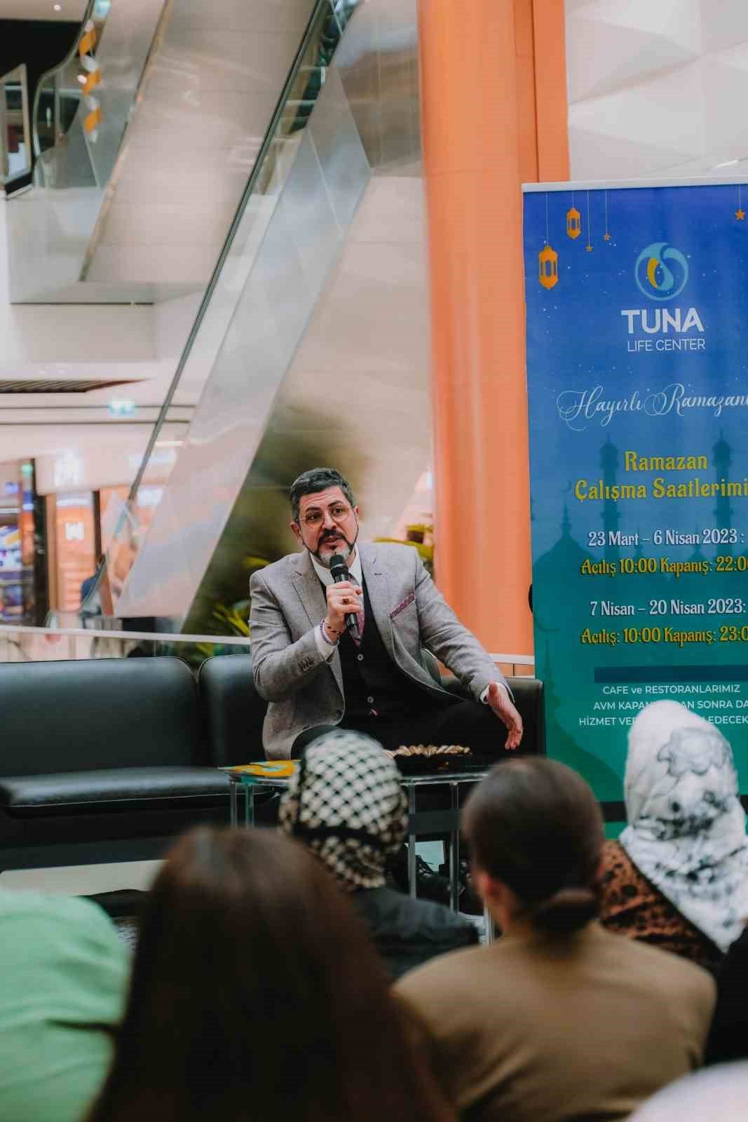 Fatih Çıtlak Tuna Life Center’da sevenleriyle buluştu