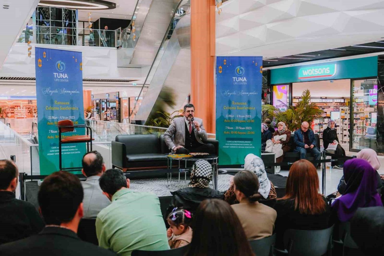 Fatih Çıtlak Tuna Life Center’da sevenleriyle buluştu