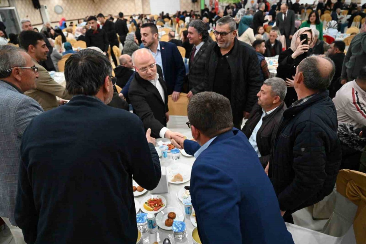 AK Parti Bursa İl Başkanı Gürkan: "20 yılda 100 yıllık icraata imza attık"
