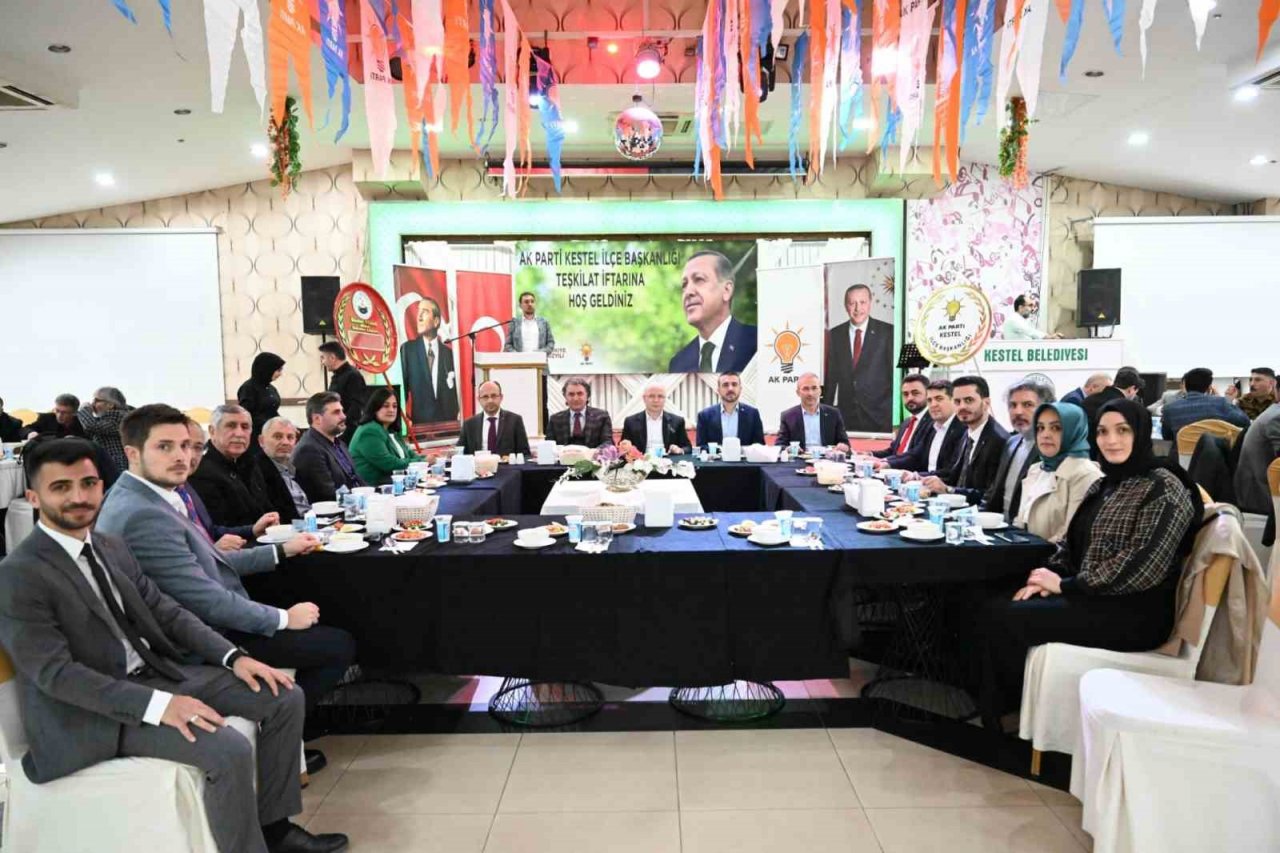 AK Parti Bursa İl Başkanı Gürkan: "20 yılda 100 yıllık icraata imza attık"