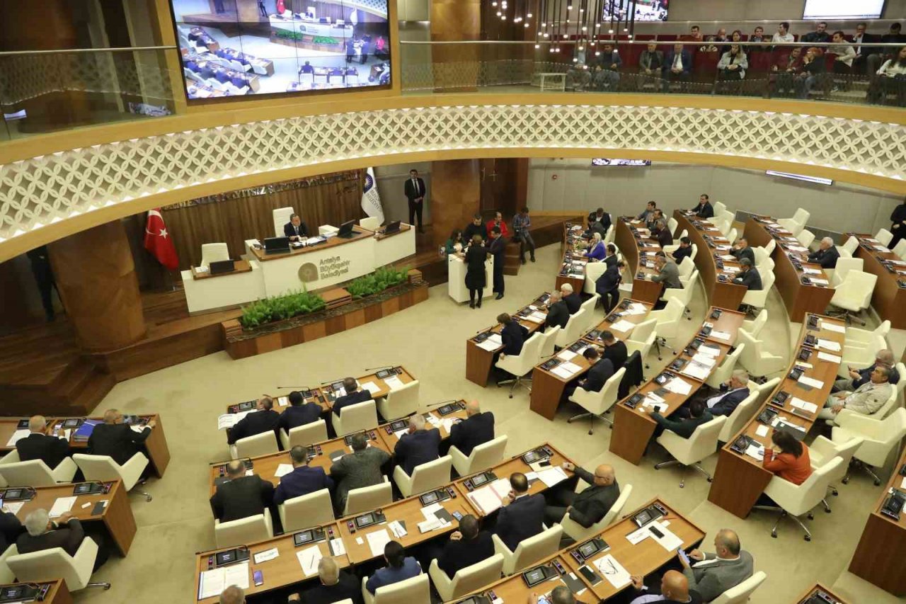 Antalya Büyükşehir’in 2022 Faaliyet Raporu kabul edildi