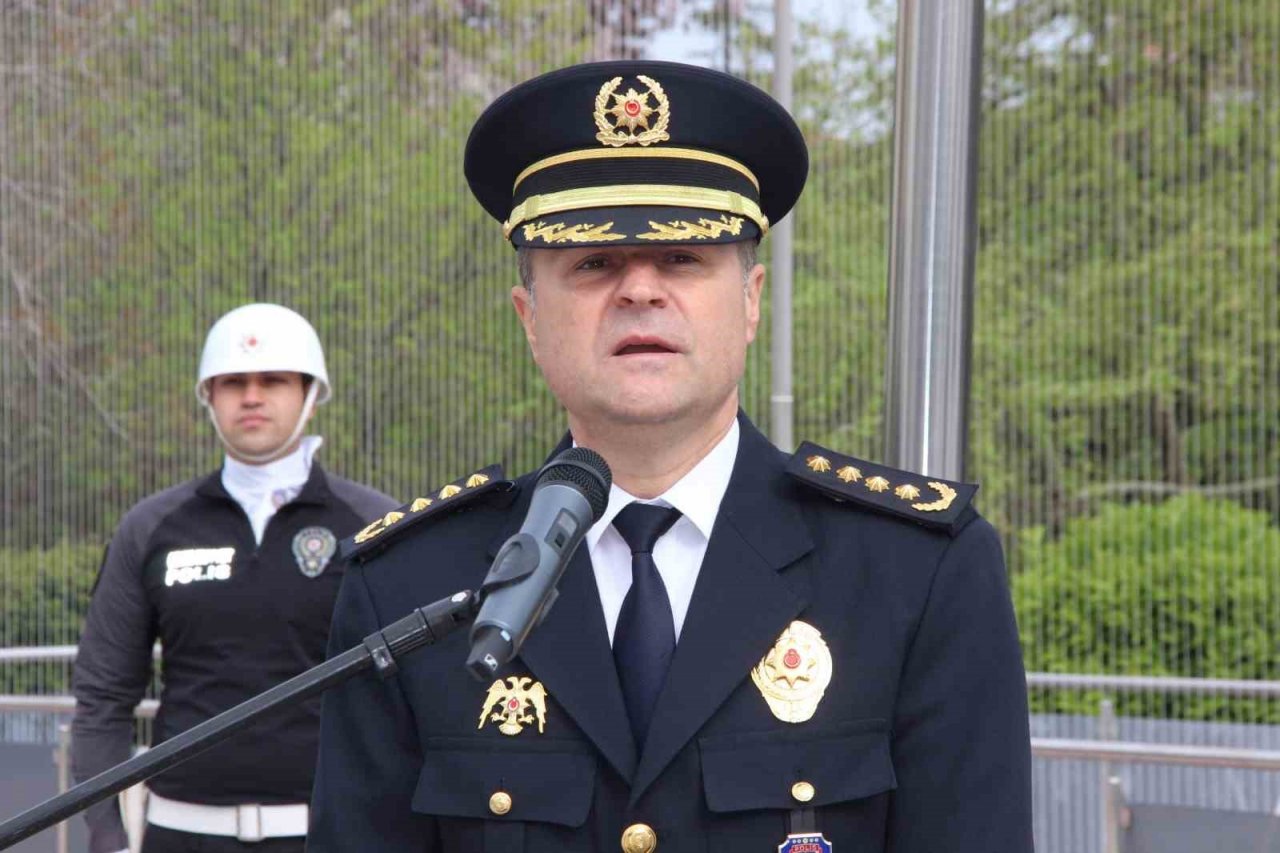 Emniyet teşkilatında buruk tören