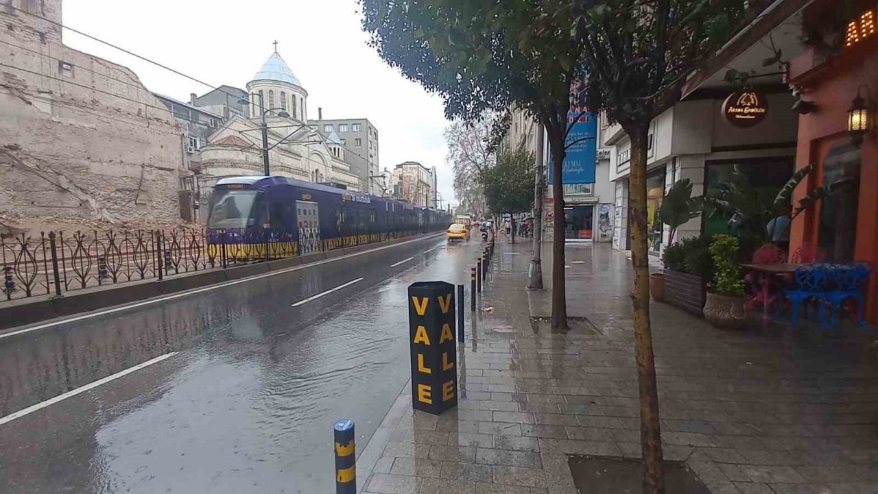 Tramvay seferleri Kabataş-Bağcılar arasında yeniden yapılmaya başlandı