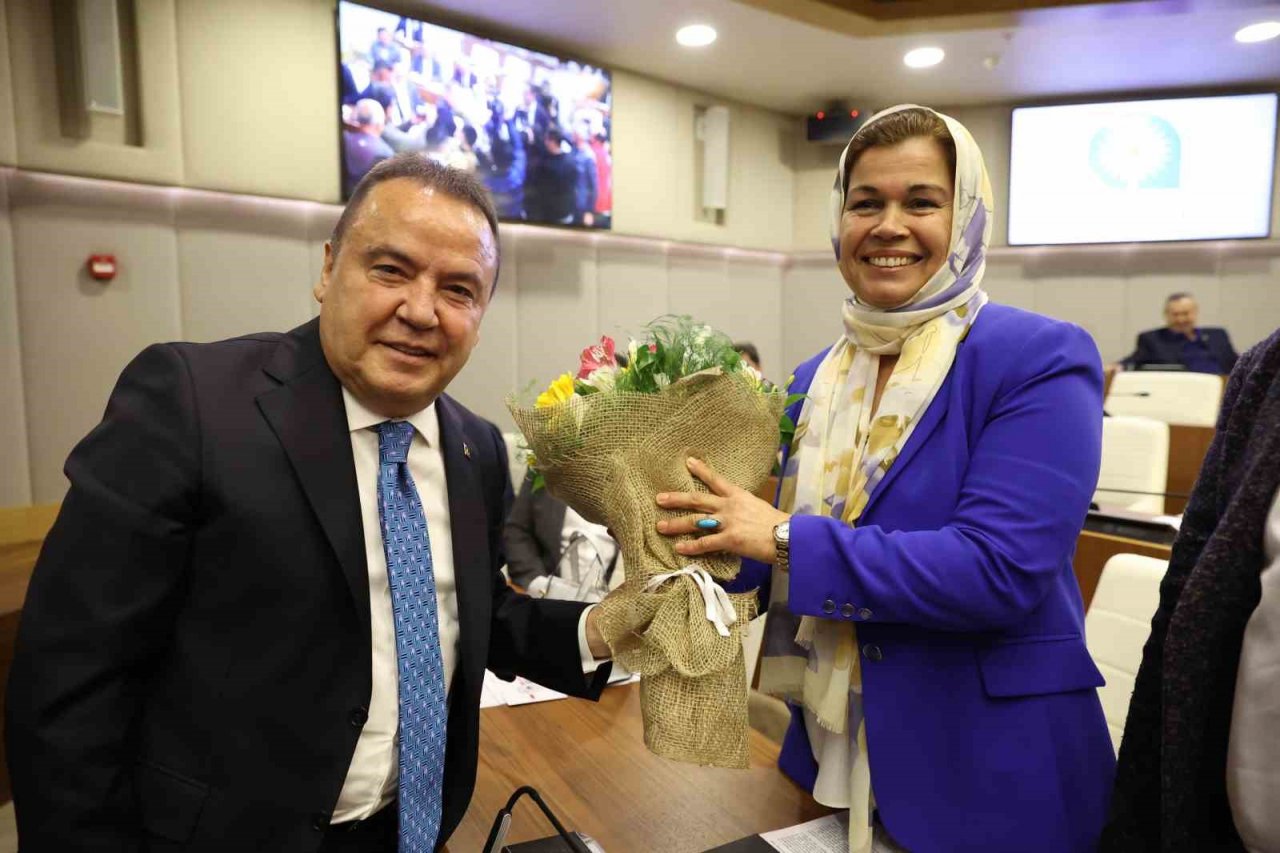 Antalya Büyükşehir’in 2022 Faaliyet Raporu kabul edildi