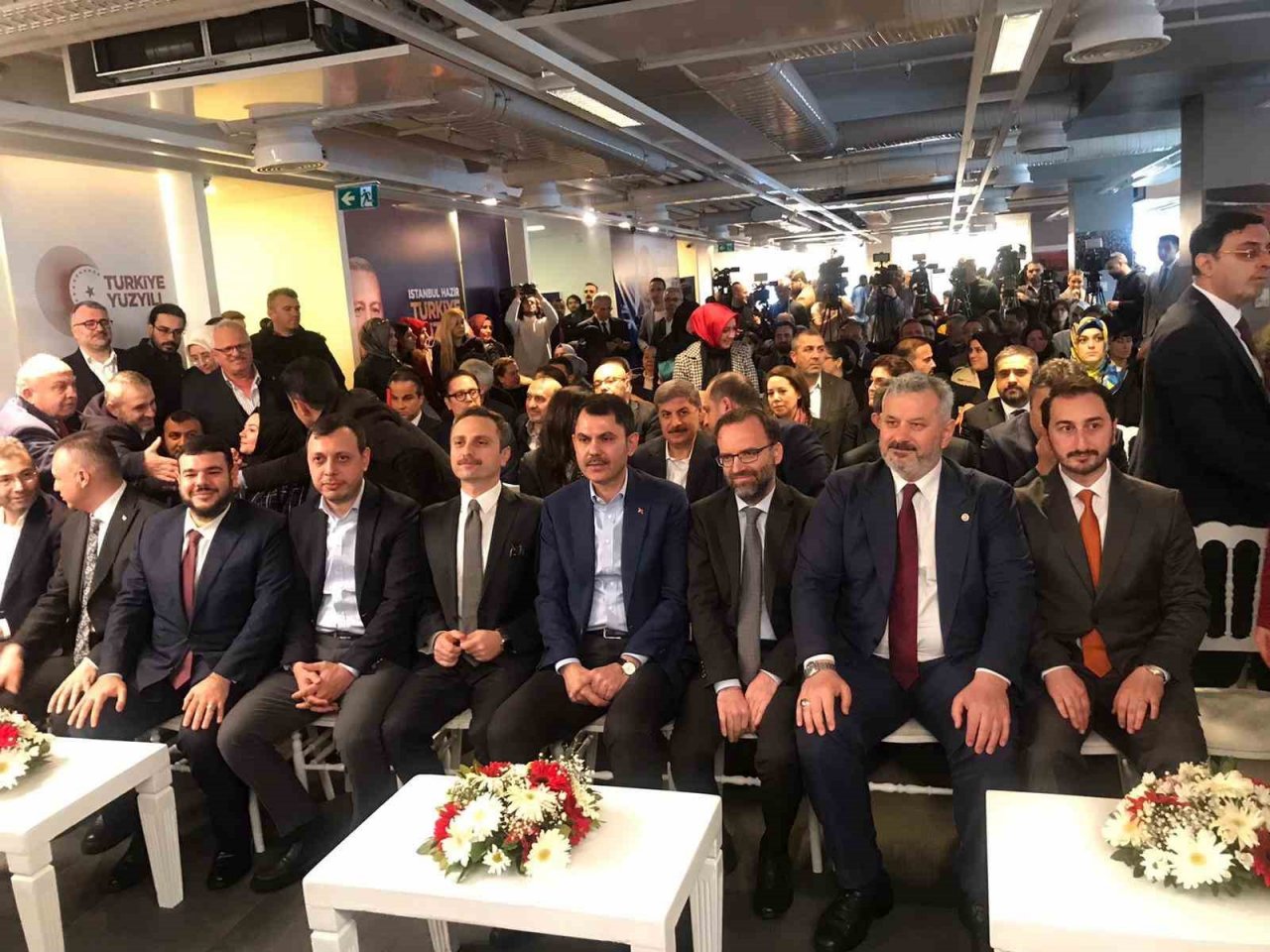 Bakan Kurum: “Bu seçim 14 seçimdir kaybedenlerle, 14 seçimdir kazananlar arasında geçecektir”