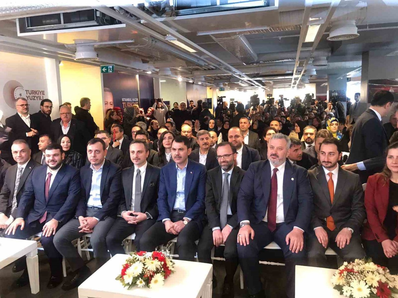 Bakan Kurum: “Bu seçim 14 seçimdir kaybedenlerle, 14 seçimdir kazananlar arasında geçecektir”