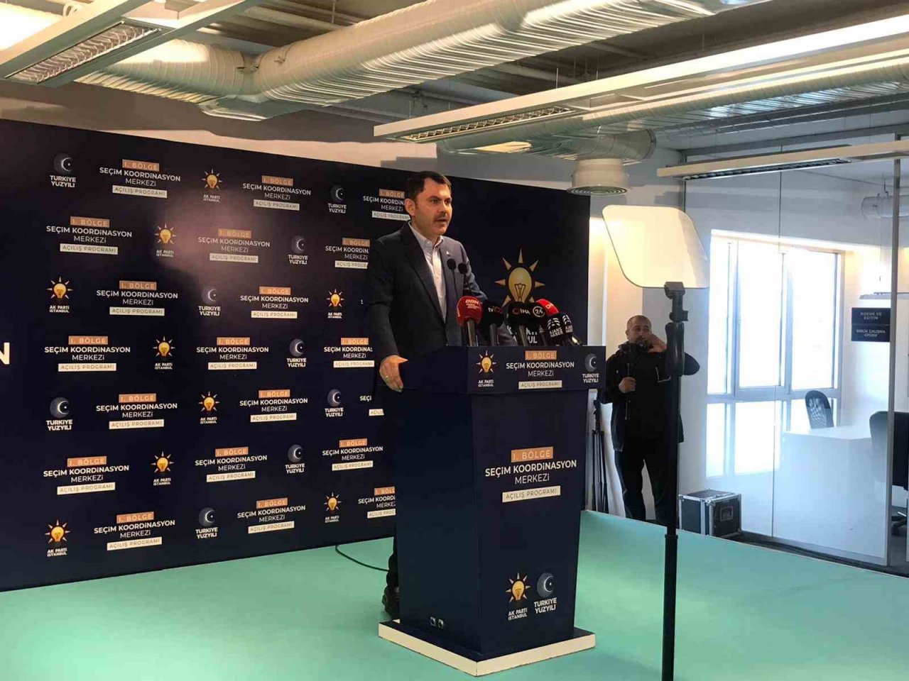 Bakan Kurum: “Bu seçim 14 seçimdir kaybedenlerle, 14 seçimdir kazananlar arasında geçecektir”