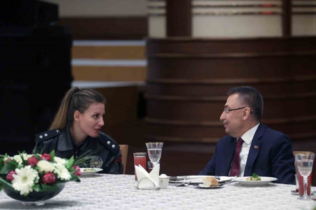 Cumhurbaşkanı Yardımcısı Oktay: “Depremde vefat eden 50 bini aşkın insanımız arasında 216 da emniyet mensubumuz bulunuyordu”