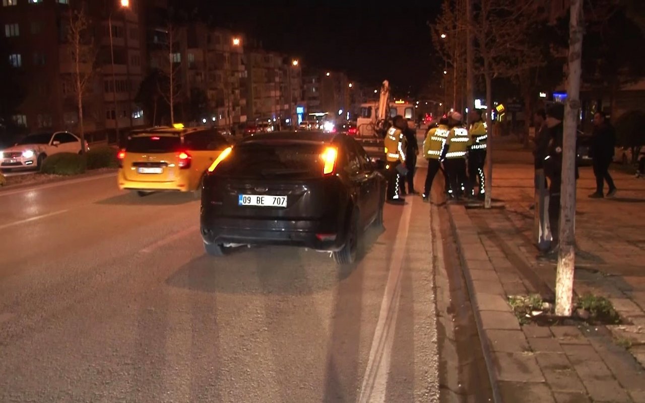 Otomobilin çarptığı 2 yaya ağır yaralandı