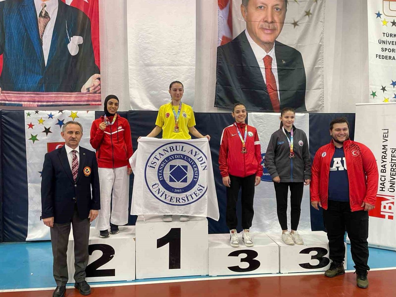 Düzce Üniversitesi’ne 2 madalya daha