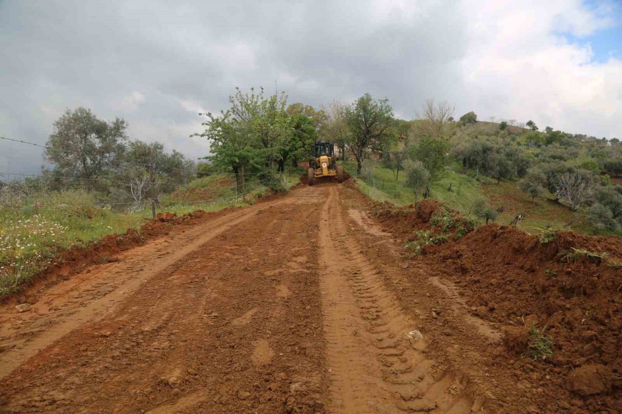 Efeler Belediyesi kapanan yolları açtı