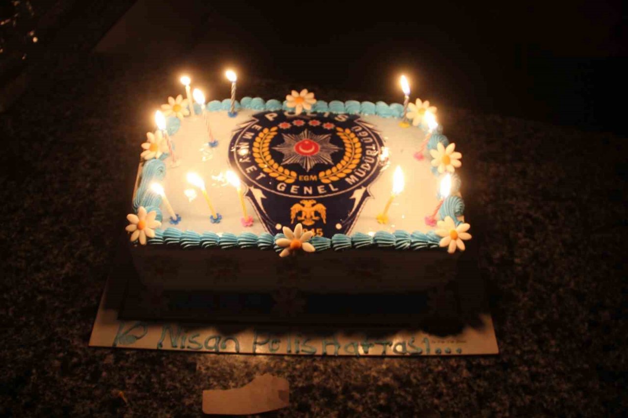 "Silahlı Kavga var" diye çağrılan polislere pasta sürprizi